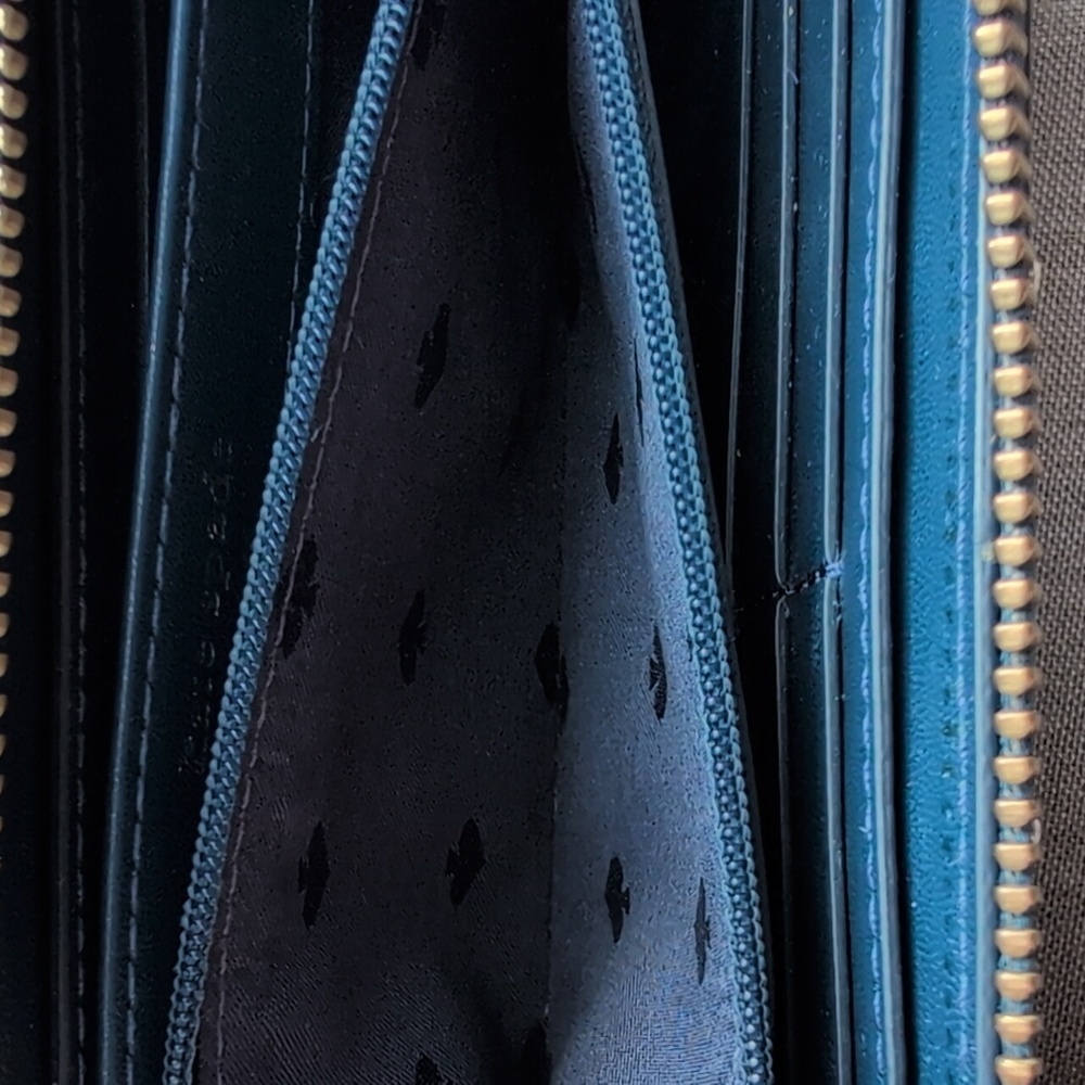 Kate Spade Accordion Zip Leather Wallet In Navy Blue EUC - Picture 7 of 9